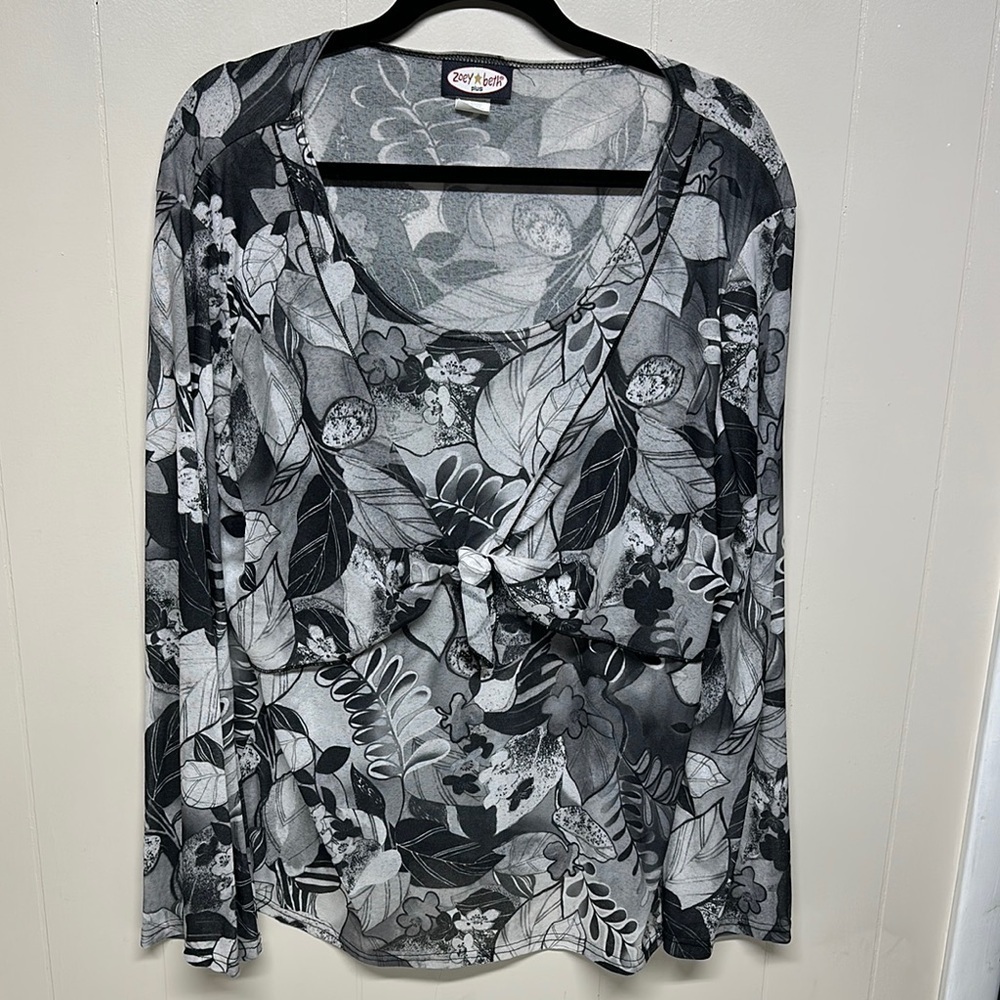 Chic White and Black Tie Front Long Sleeve Blouse very lightweight semi sheer - Picture 1 of 11
